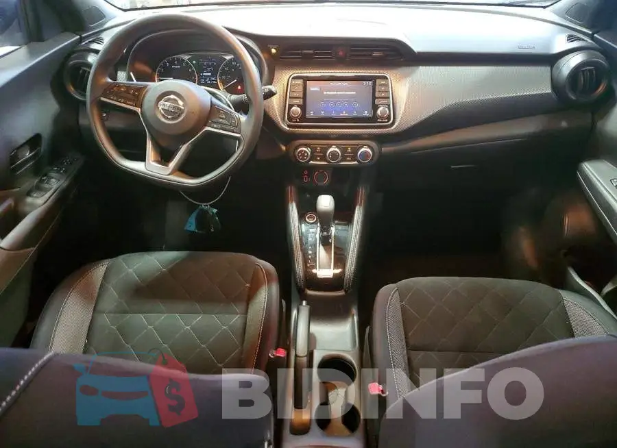 3N1CP5CU3KL503504 Photo# 8