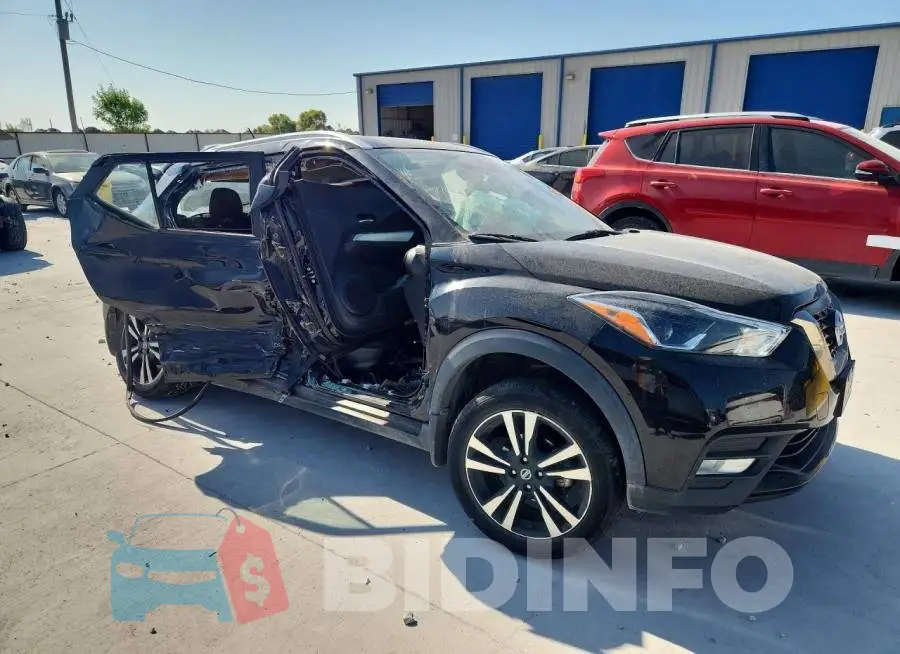 3N1CP5DV3LL564294 Photo# 4