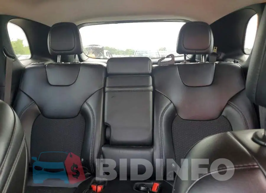 1C4PJMLBXKD104684 Photo# 10