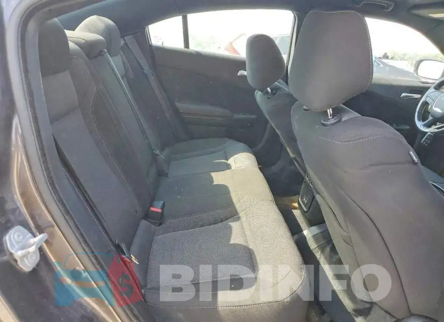 2C3CDXBG9NH243947 Photo# 10
