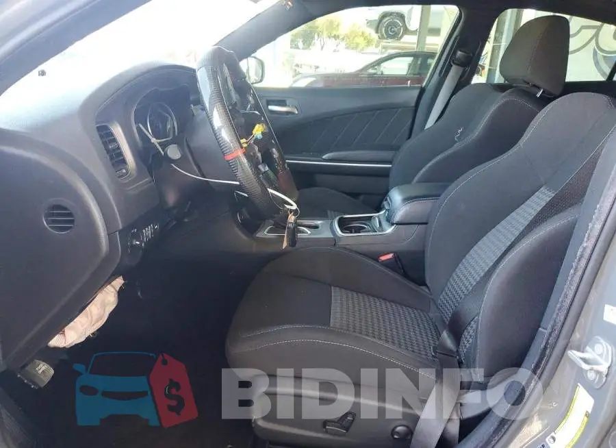 2C3CDXGJXPH681612 Photo# 7