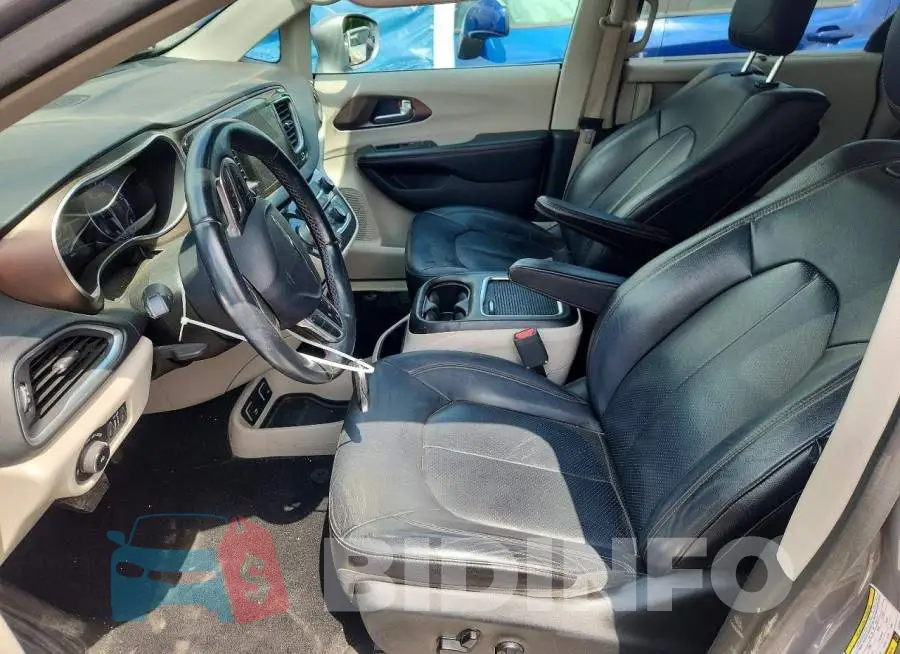 2C4RC1EG1JR294252 Photo# 7