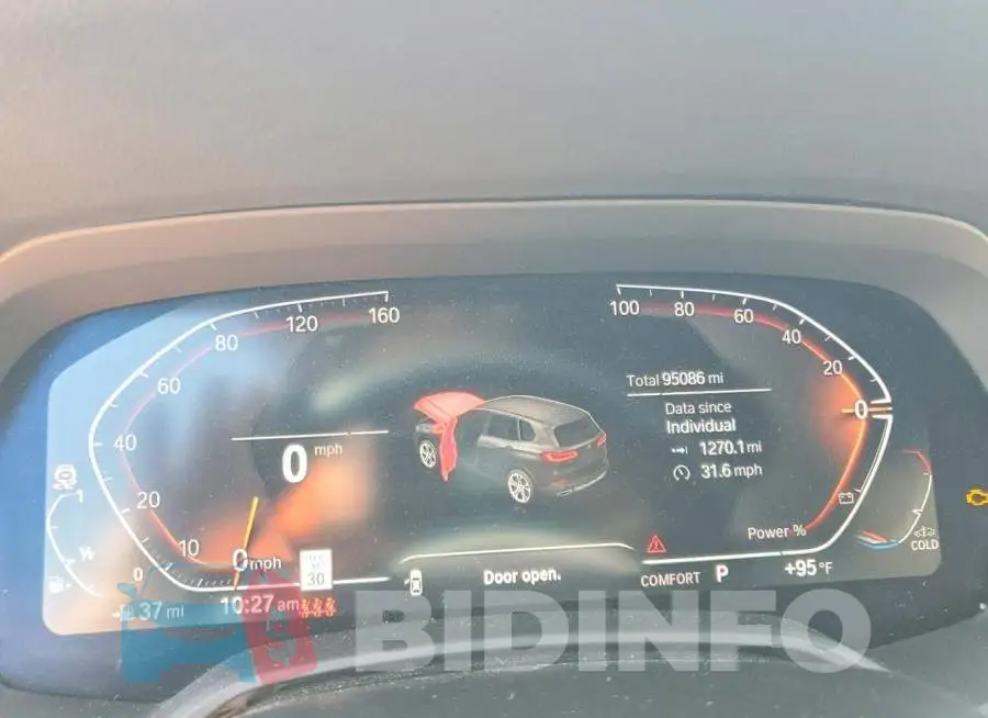 5UXCR6C03M9F26739 Photo# 9