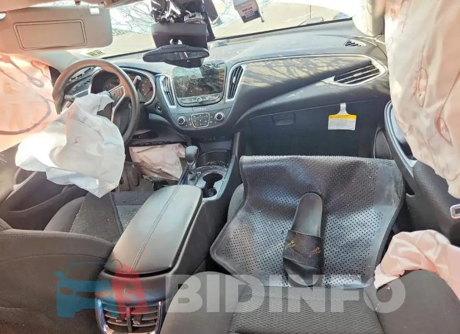 1G1ZD5ST1SF133097 Photo# 8