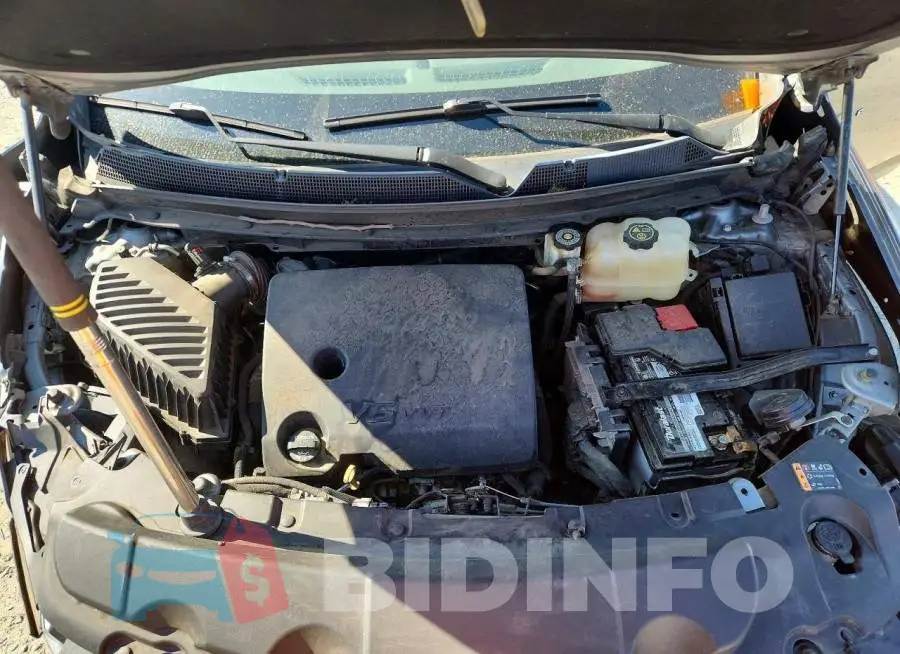 1GNEVMKW5JJ201489 Photo# 12