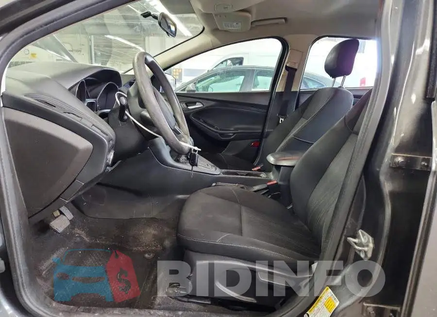 1FADP3F28JL251670 Photo# 7
