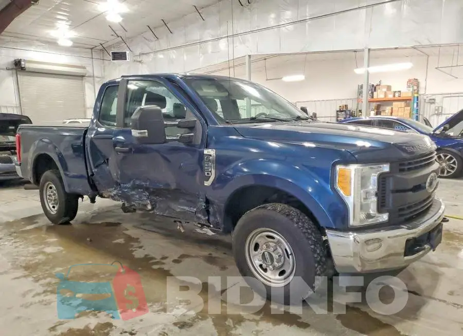 1FT7X2A66HED80372 Photo# 4