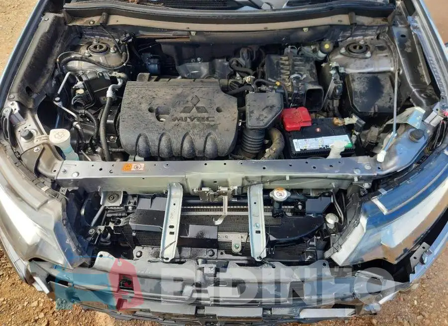 JA4AD3A31KZ006126 Photo# 12