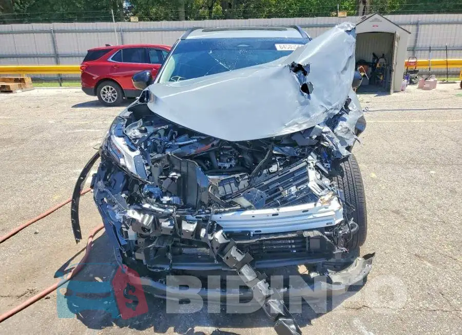 5N1BT3BA3TC811877 Photo# 5