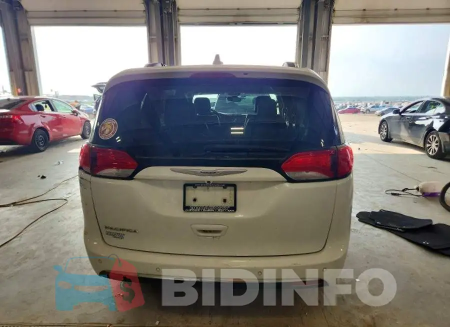 2C4RC1BG7JR278917 Photo# 6