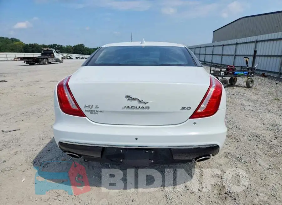 SAJWA2G73J8W17208 Photo# 6