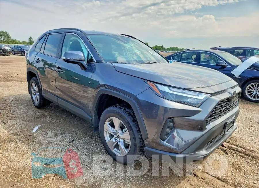 2T3P1RFV6SW572482 Photo# 4