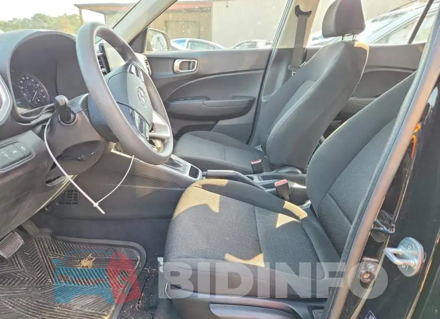 KMHRB8A32LU045717 Photo# 7