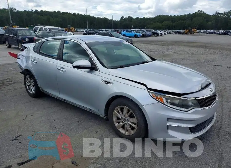 5XXGT4L32JG212045 Photo# 4
