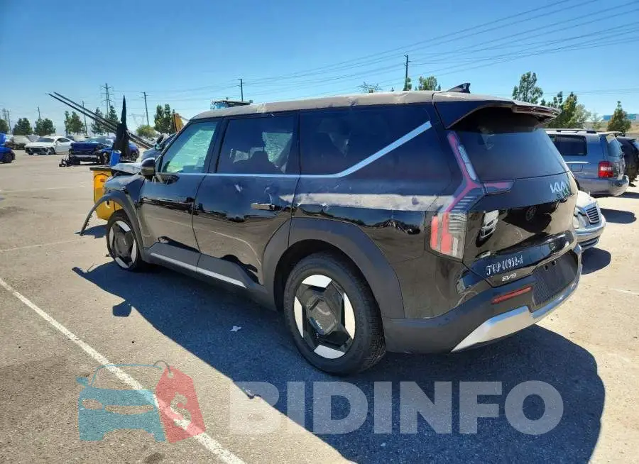 5XYAB5S11TG013551 Photo# 2