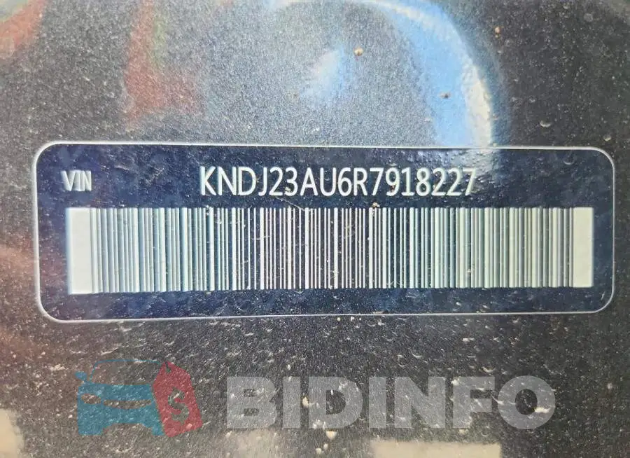 KNDJ23AU6R7918227 Photo# 13