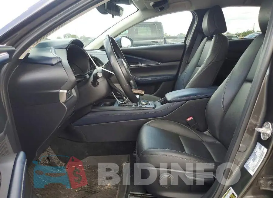 3MVDMBBL6MM221757 Photo# 7