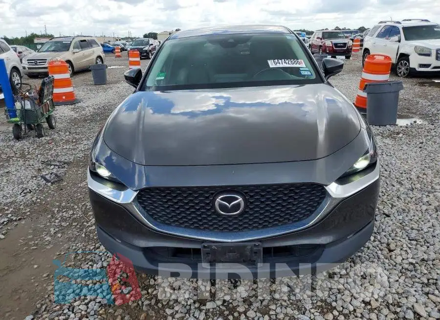 3MVDMBBL6MM221757 Photo# 5