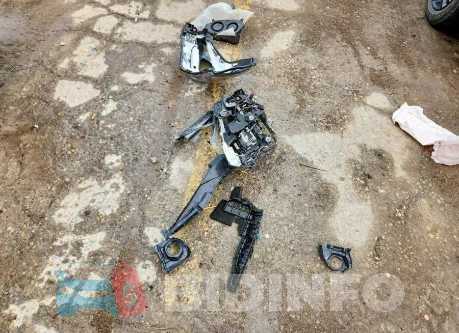 JF2SKARC9NH466414 Photo# 13