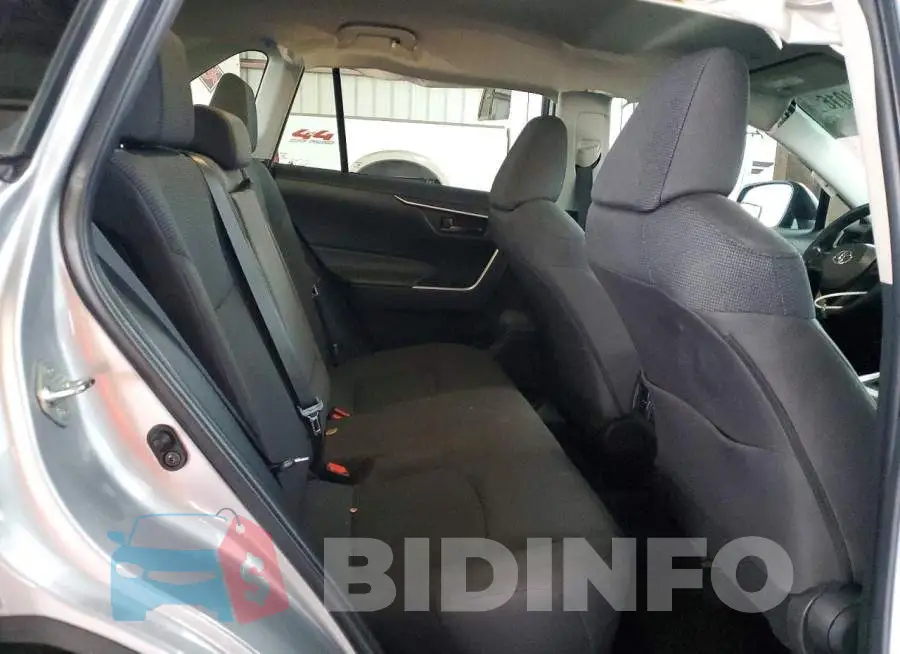 2T3H1RFV8PW248008 Photo# 11