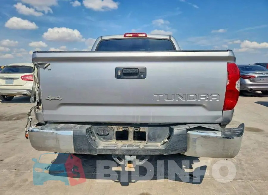 5TFDM5F12JX075827 Photo# 6