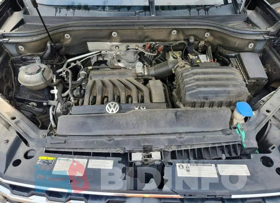 1V2MR2CA3KC581260 Photo# 11