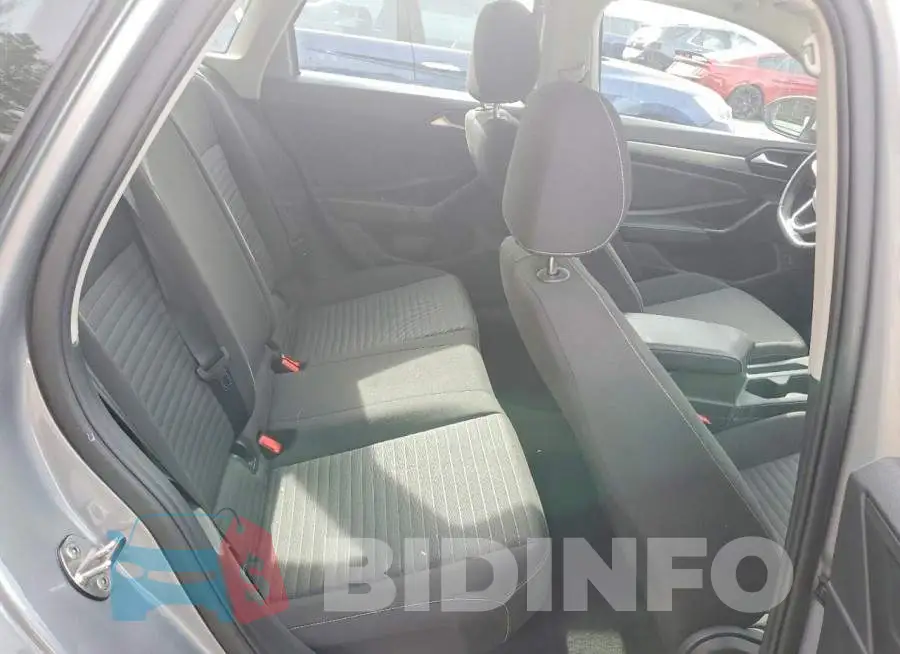 3VW5M7BU0RM010988 Photo# 10