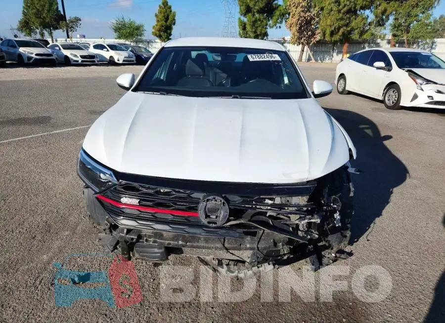 3VW5T7BU4MM057257 Photo# 5