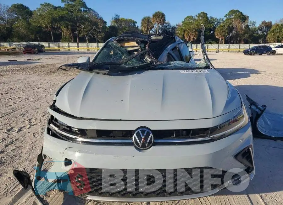 3VW7X7BU4SM008859 Photo# 5