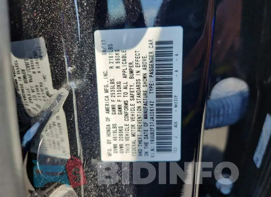 19UUB2F37JA006142 Photo# 12