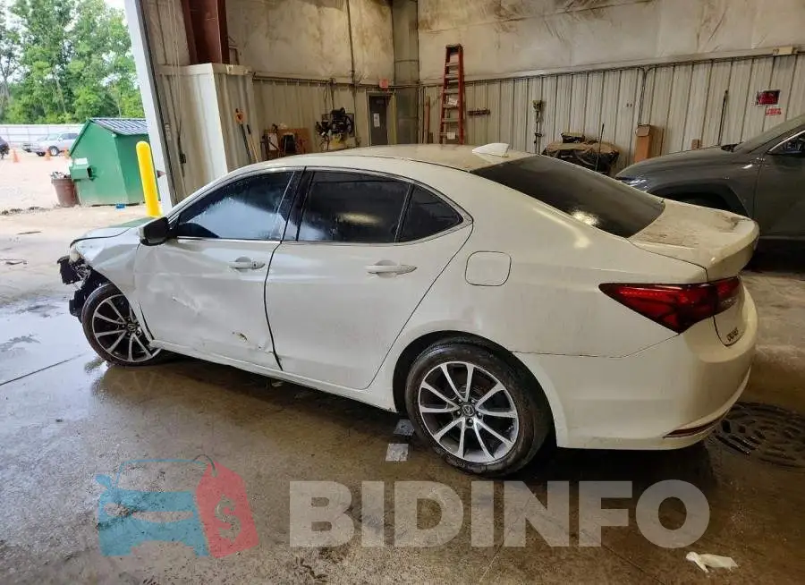 19UUB2F3XHA006744 Photo# 2
