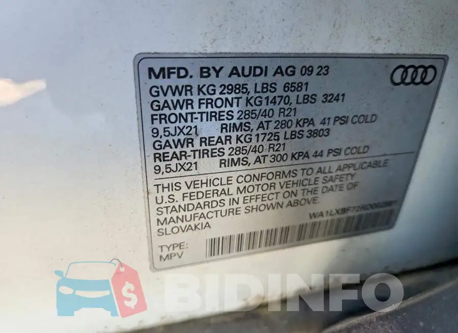 WA1LXBF72RD002891 Photo# 12