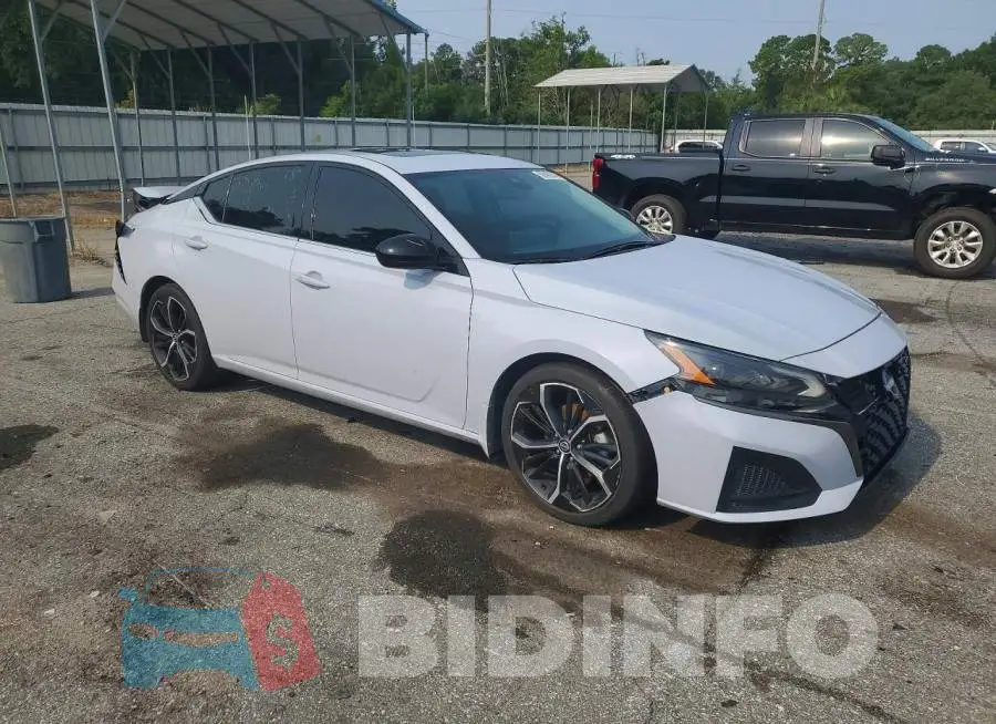 1N4BL4CV1PN358726 Photo# 4