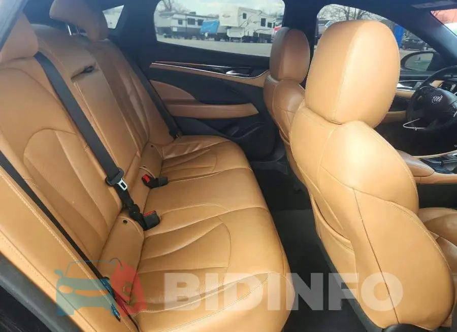 1G4ZR5SS2HU165105 Photo# 10