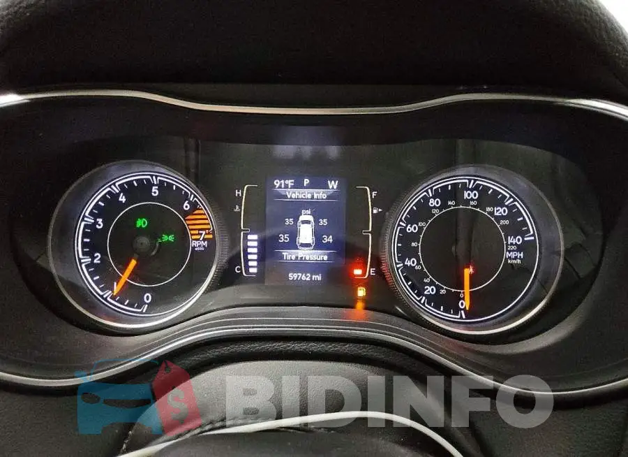 1C4PJLLB6KD479112 Photo# 9