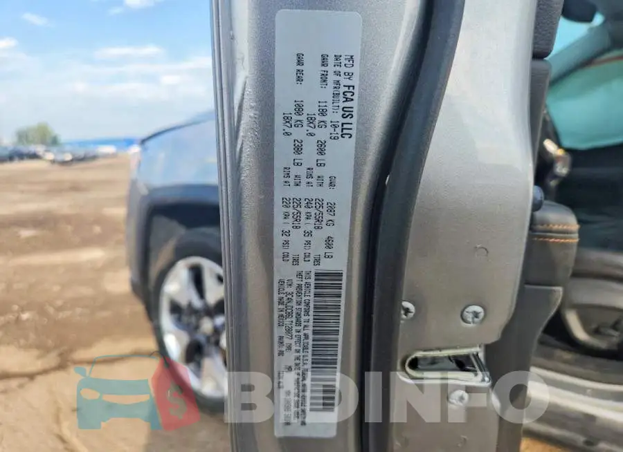 3C4NJDCB6LT128077 Photo# 13