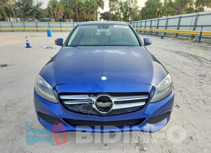 55SWF4JB2HU206612 Photo# 5