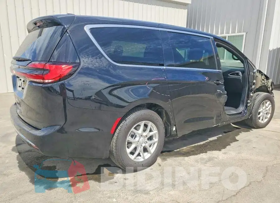 2C4RC1BG0TR278258 Photo# 3