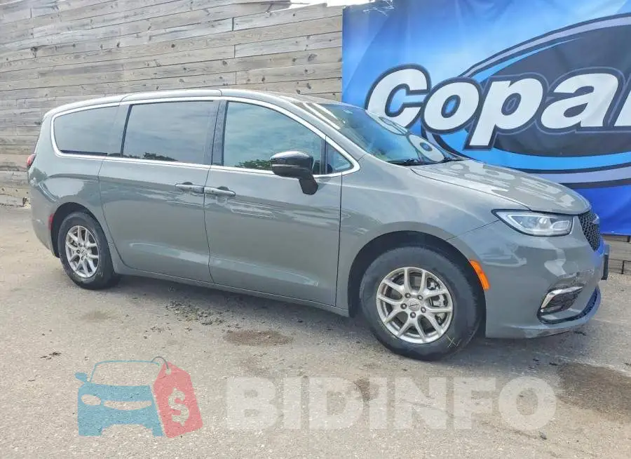 2C4RC1BG6SR541786 Photo# 4