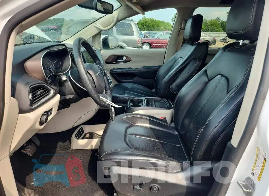 2C4RC1DG4LR157200 Photo# 7