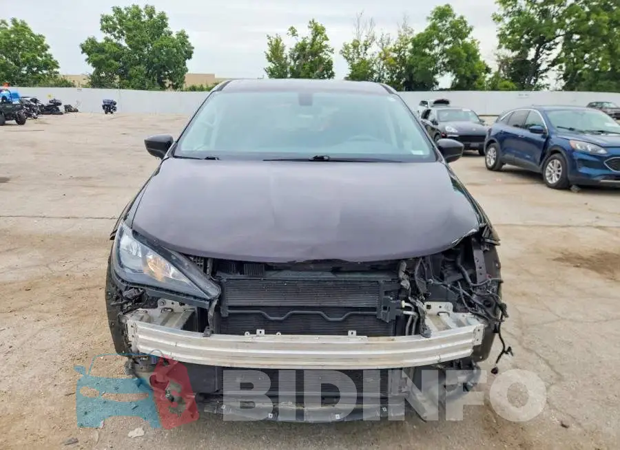 2C4RC1DG6HR614645 Photo# 5