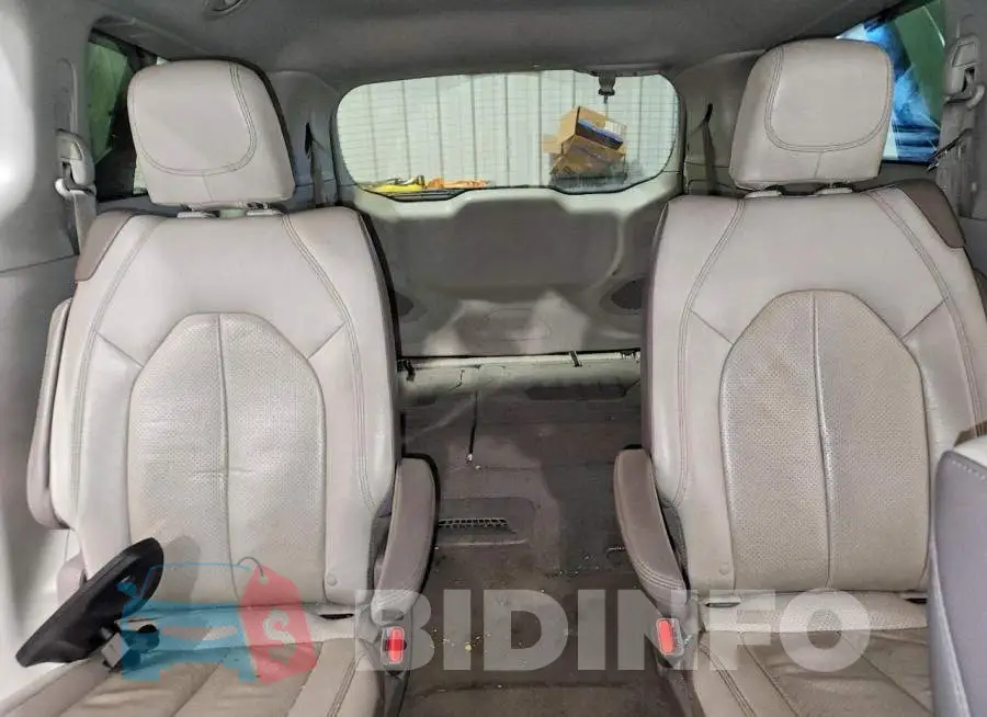 2C4RC1EG9HR757605 Photo# 10
