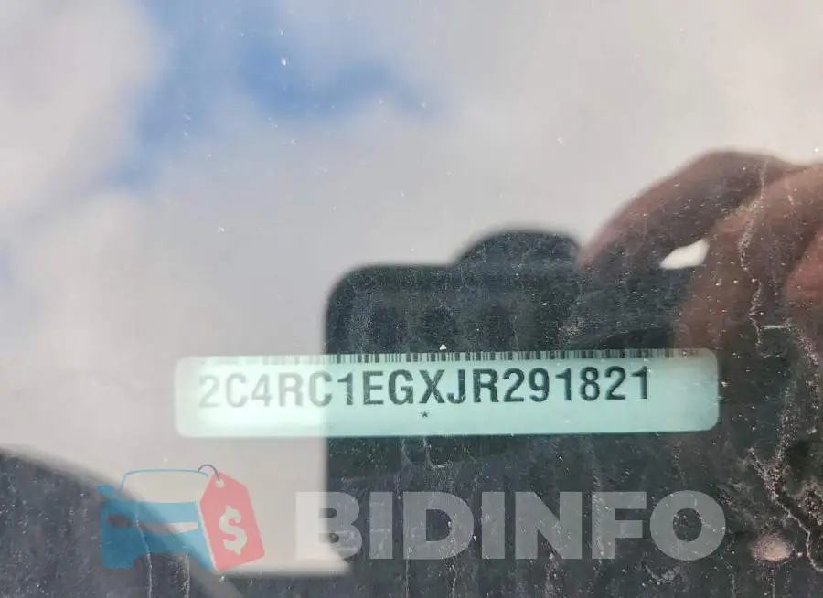 2C4RC1EGXJR291821 Photo# 13