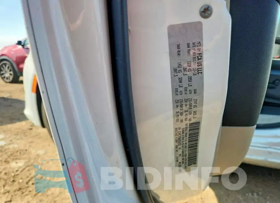 2C4RC1FG0KR594252 Photo# 13