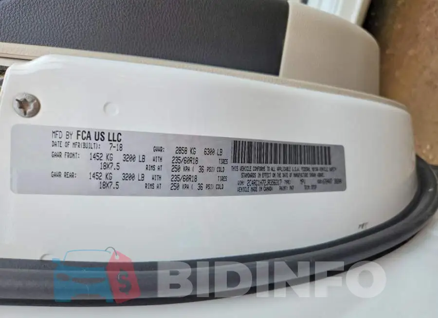 2C4RC1H72JR356317 Photo# 14