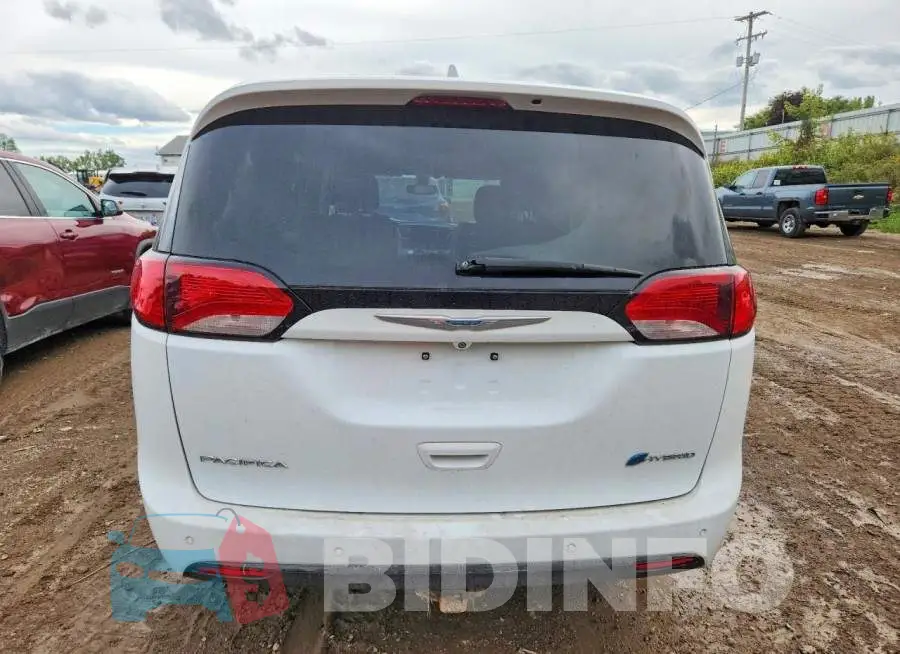 2C4RC1H72JR356317 Photo# 6
