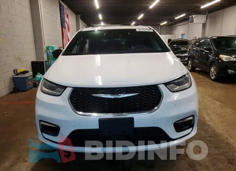 2C4RC3BG6TR174384 Photo# 5