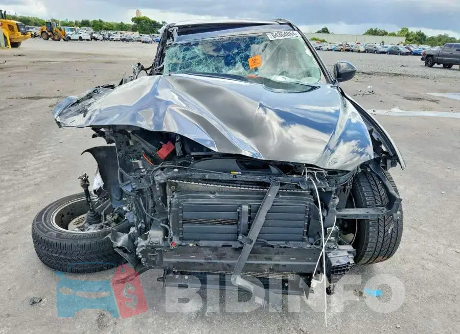 SADCJ2FX5JA275423 Photo# 5