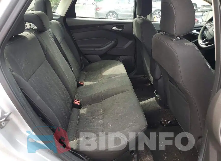 1FADP3F28JL218135 Photo# 10