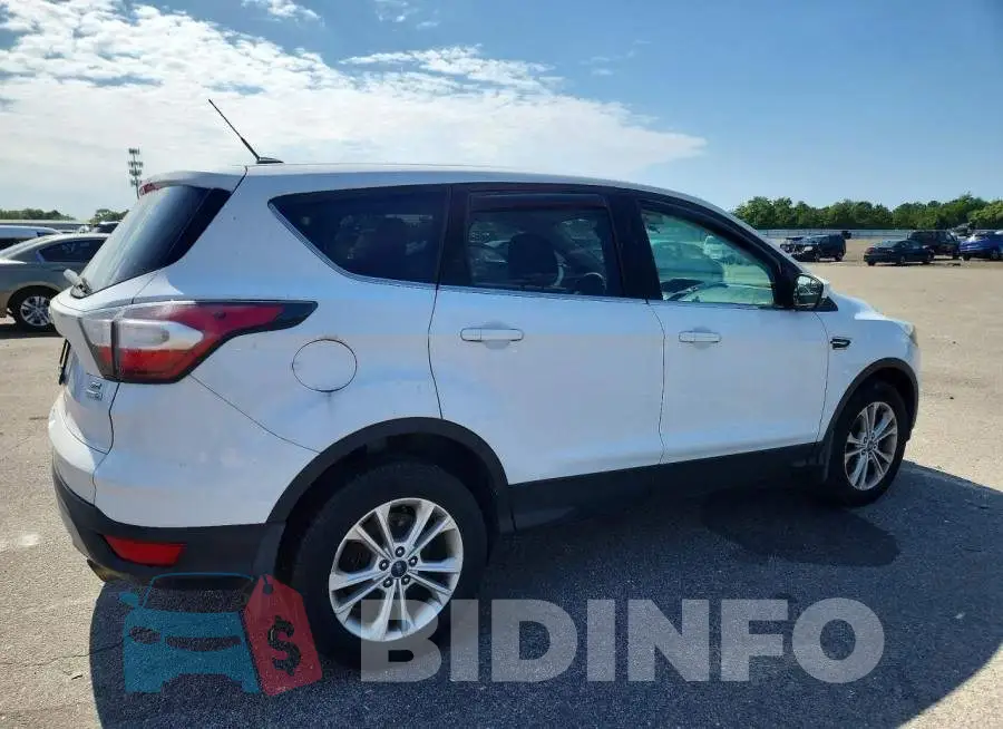 1FMCU9GD2HUA21236 Photo# 3